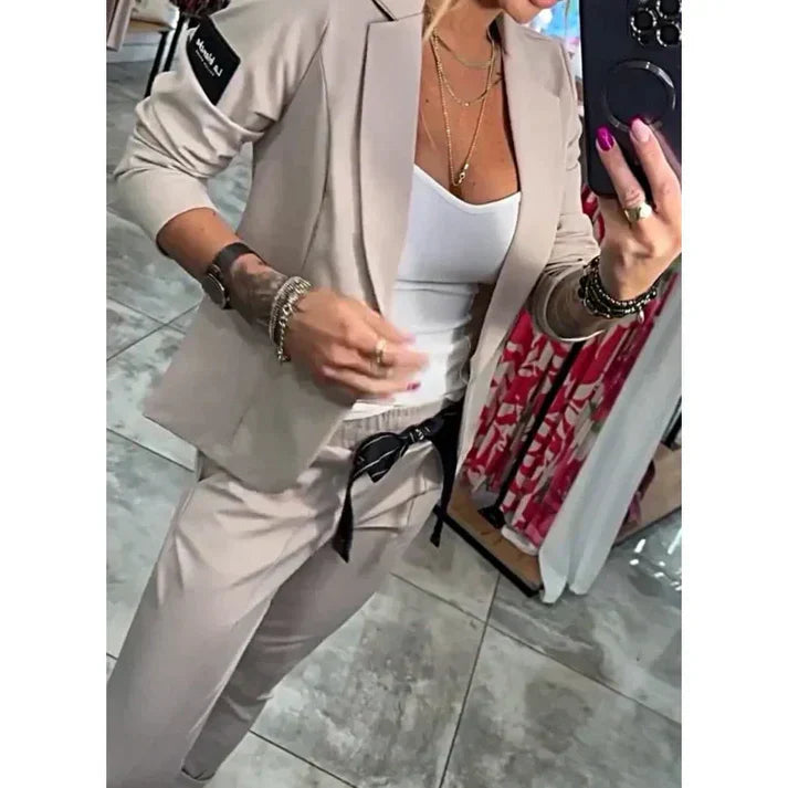 Oriane - Chic Comfort Blazer Set