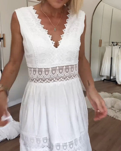 Kayla | Elegant Lace Dress with V-Neck
