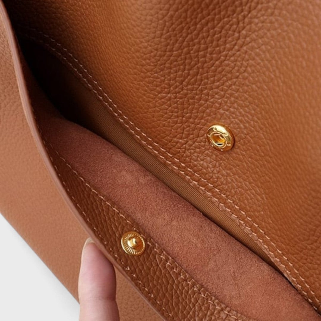 Fera - Timeless Elegant Shoulder Bag