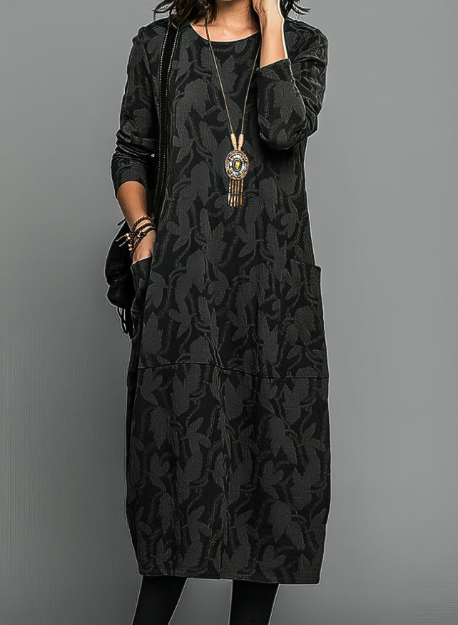 Lizzy | Warm winter dress with an elegant cut