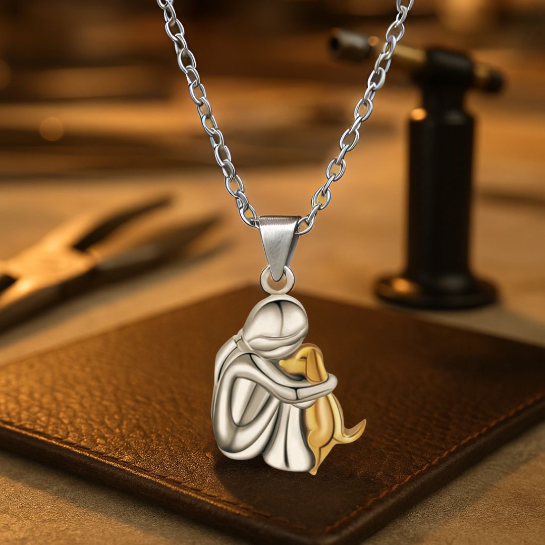 Lirma | Necklace with Dog Pendant