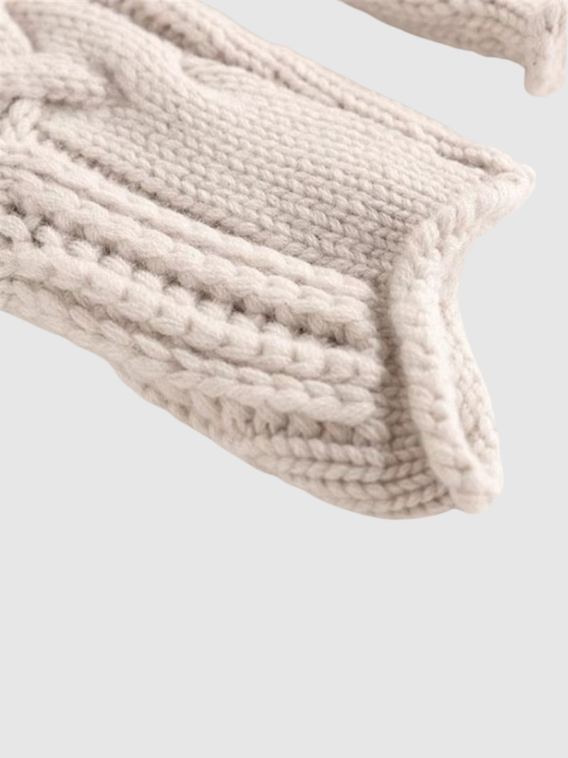 Carla - Chic Wool Sweater
