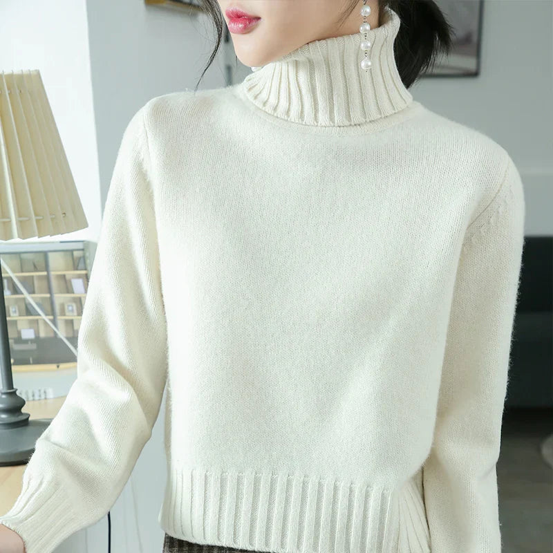 Renée | Timeless Cashmere Blend Turtleneck Sweater