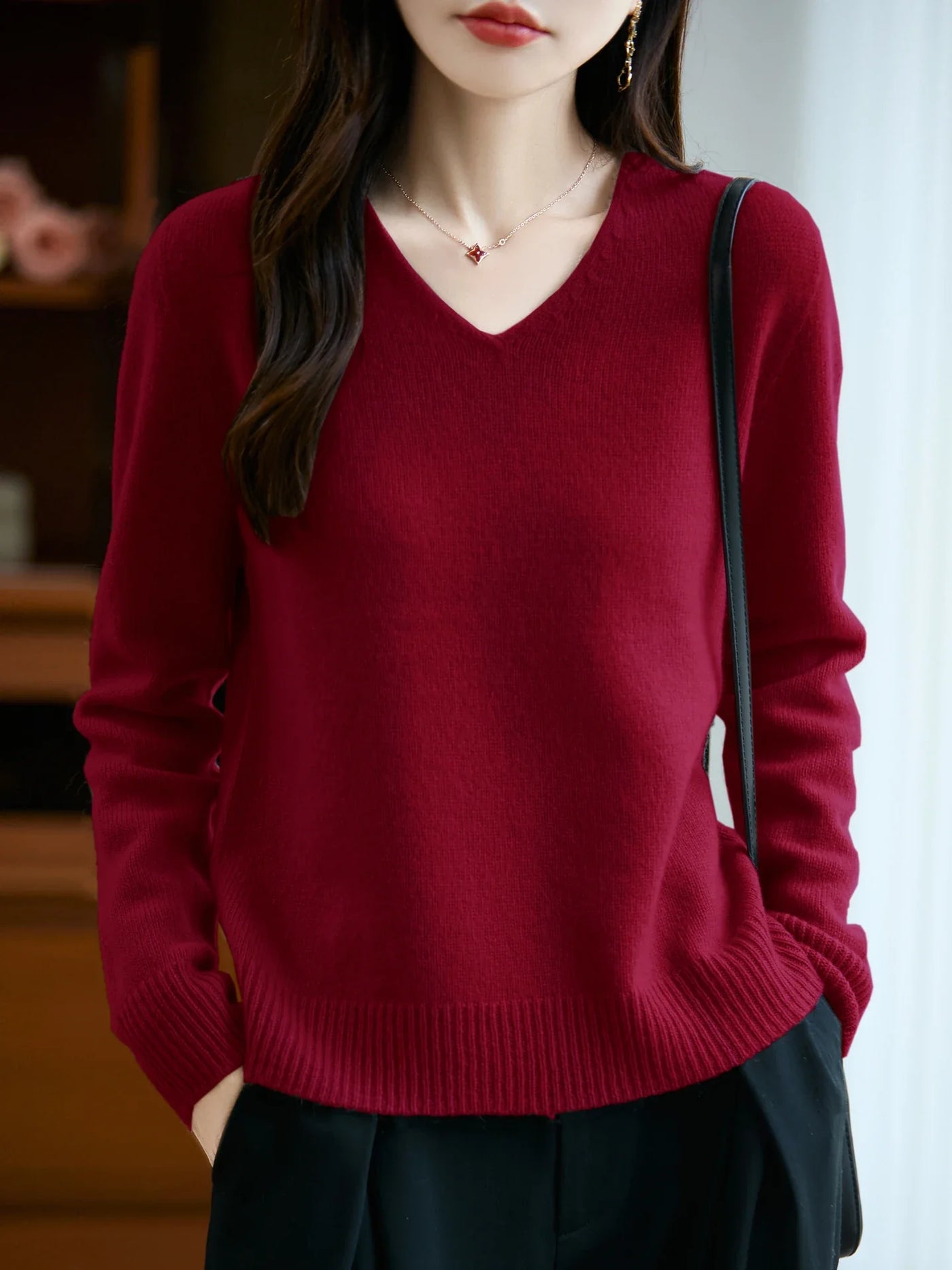 Lucie | Luxurious Cashmere Blend V-Neck Sweater