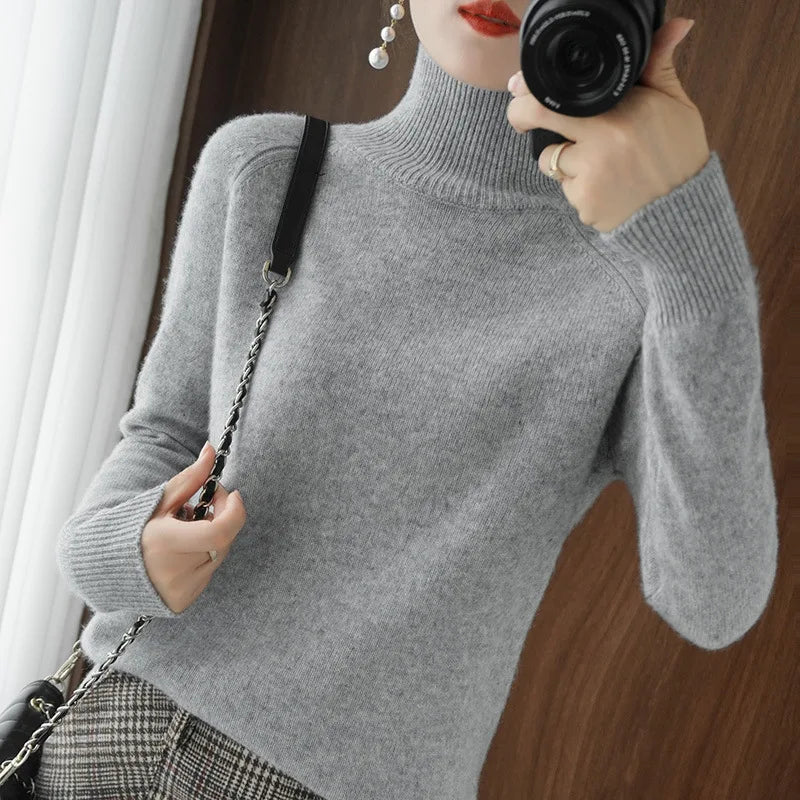 Clara | Luxurious Fine Knit Soft Turtleneck Sweater