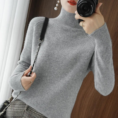 Clara | Luxurious Fine Knit Soft Turtleneck Sweater