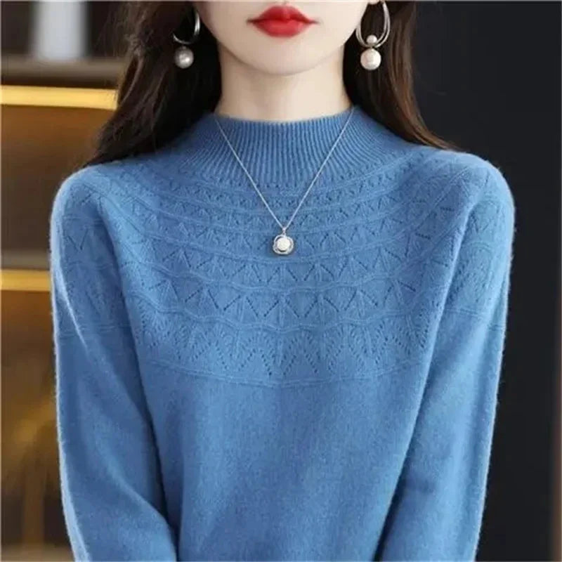 Isaline | Elegant Fine Knit Sweater with Subtle Design