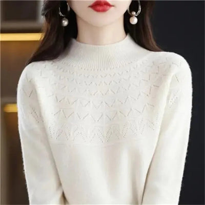 Isaline | Elegant Fine Knit Sweater with Subtle Design