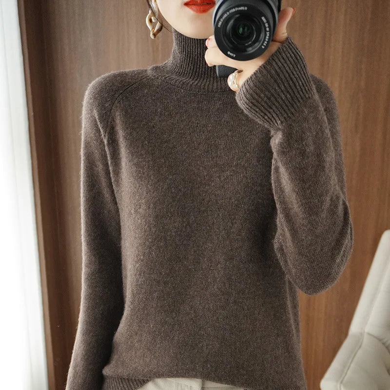Clara | Luxurious Fine Knit Soft Turtleneck Sweater