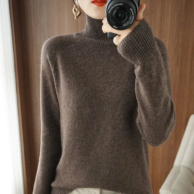 Clara | Luxurious Fine Knit Soft Turtleneck Sweater