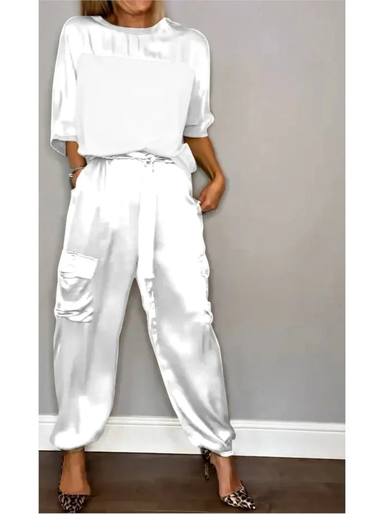 Evelina - Relaxed Satin Elegance