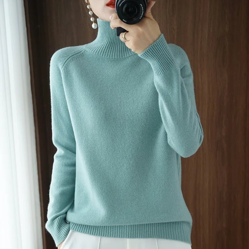 Clara | Luxurious Fine Knit Soft Turtleneck Sweater