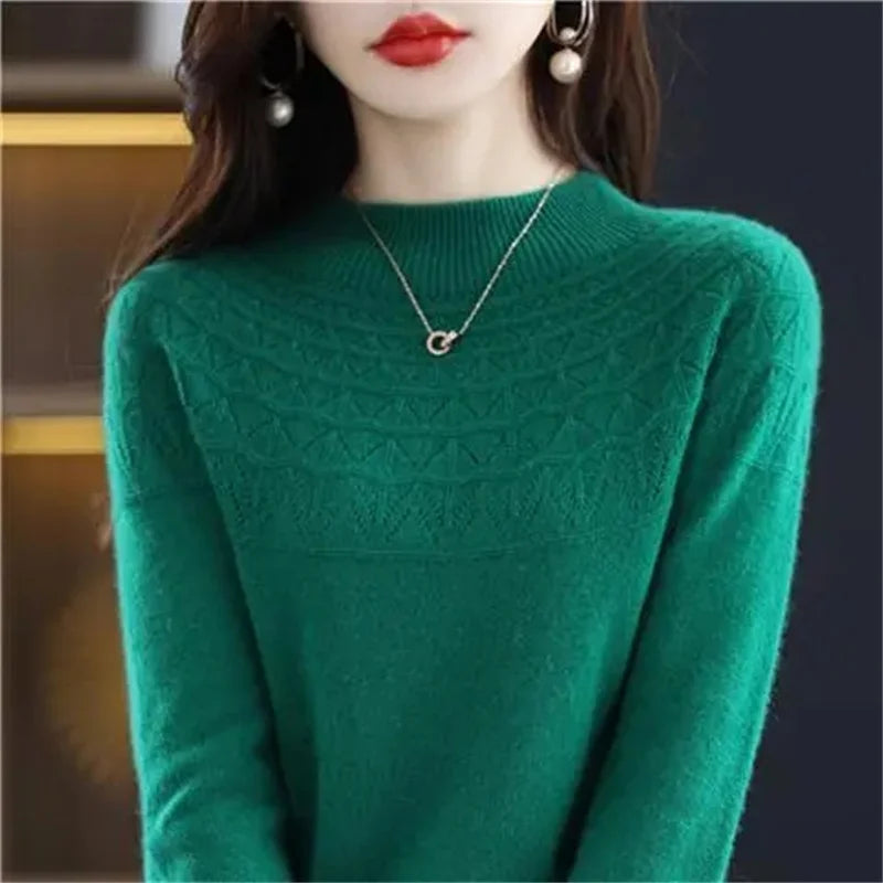 Isaline | Elegant Fine Knit Sweater with Subtle Design