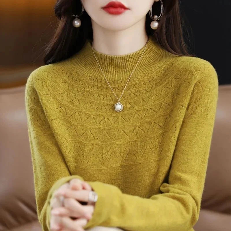 Isaline | Elegant Fine Knit Sweater with Subtle Design