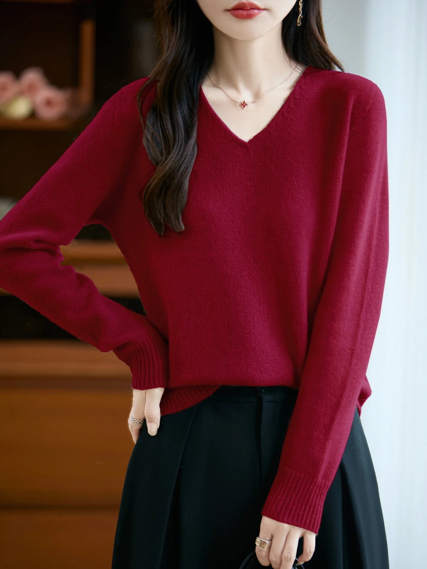 Lucie | Luxurious Cashmere Blend V-Neck Sweater