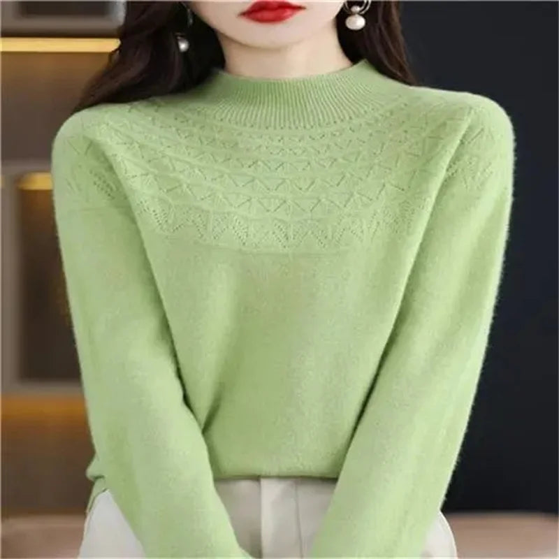 Isaline | Elegant Fine Knit Sweater with Subtle Design