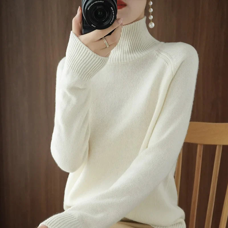 Clara | Luxurious Fine Knit Soft Turtleneck Sweater