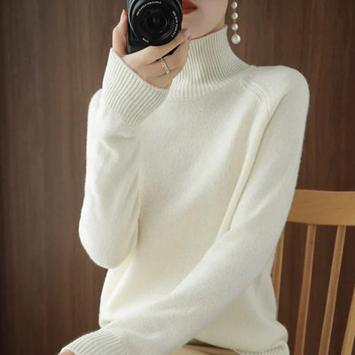 Clara | Luxurious Fine Knit Soft Turtleneck Sweater