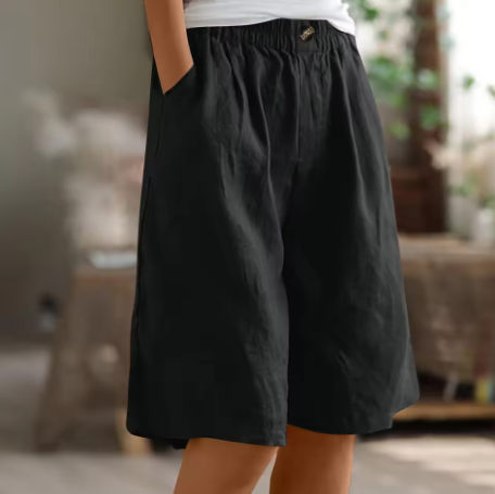 Stephanie | Spacious Casual Shorts