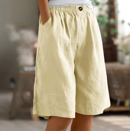 Stephanie | Spacious Casual Shorts