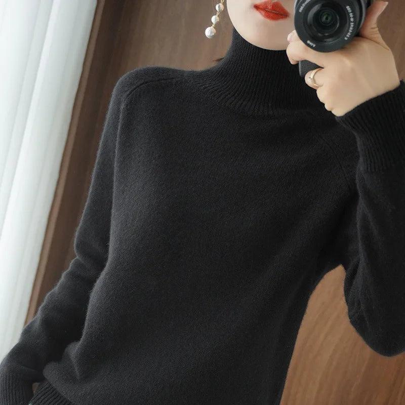 Clara | Luxurious Fine Knit Soft Turtleneck Sweater