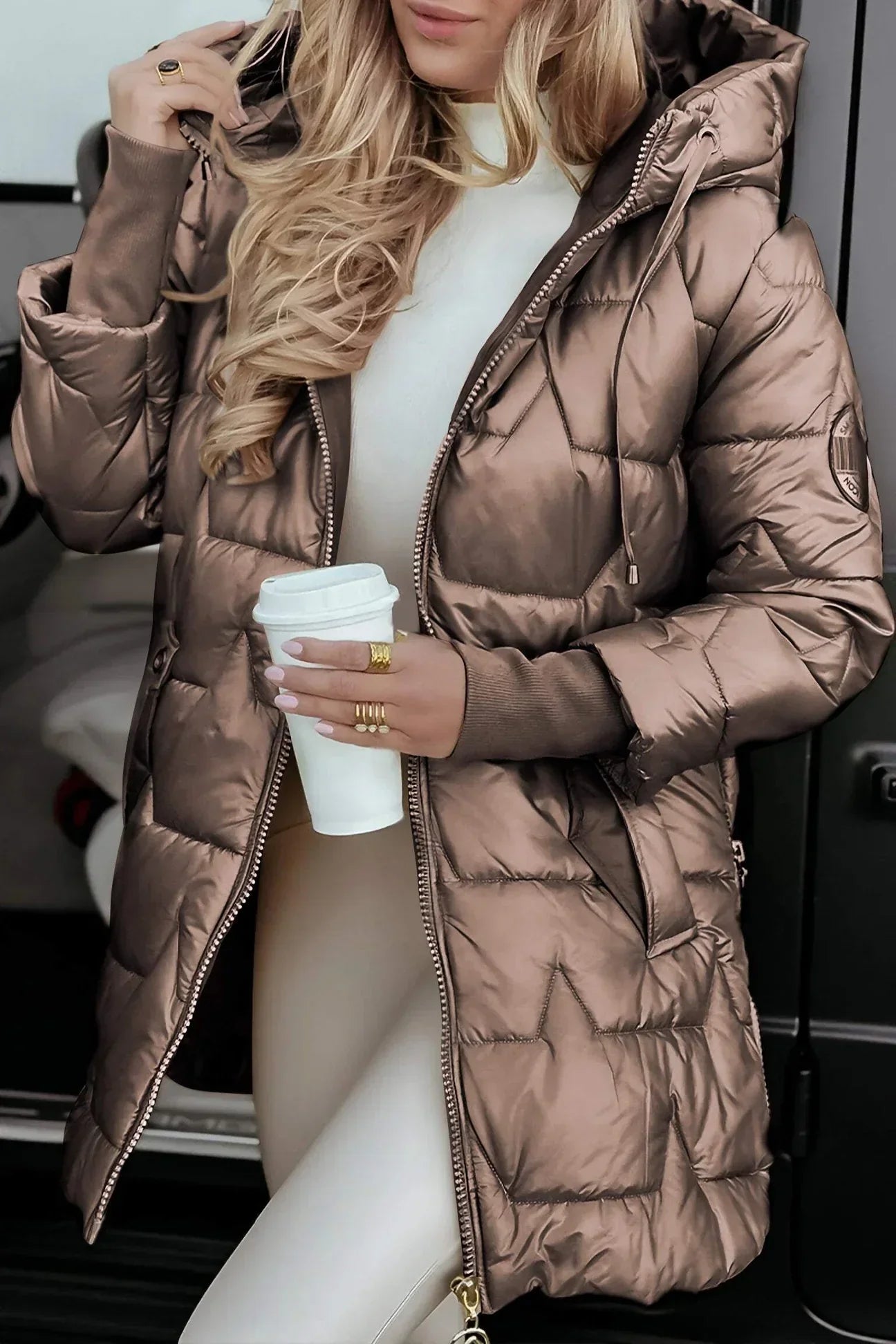 Nolwen - Elegant Winter Coat with Hood and Padding
