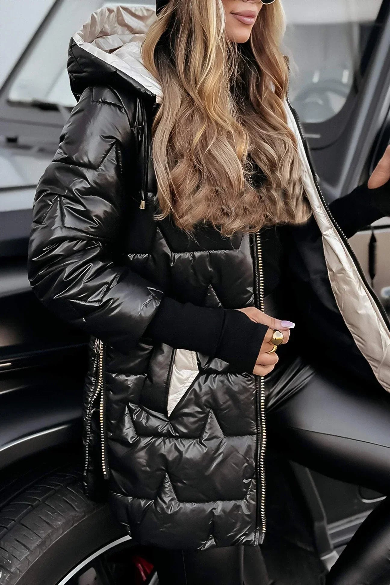 Nolwen - Elegant Winter Coat with Hood and Padding