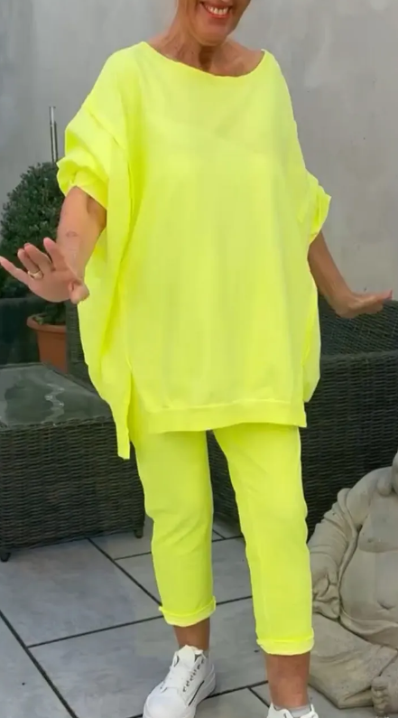 Frieda | Loungewear Set with Sweater Top and Cropped Pants